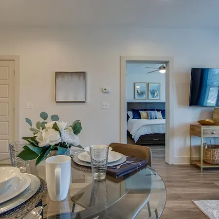 New East Nash - King Bed Short Drive To Dwntwn Apartment Nashville Exterior photo