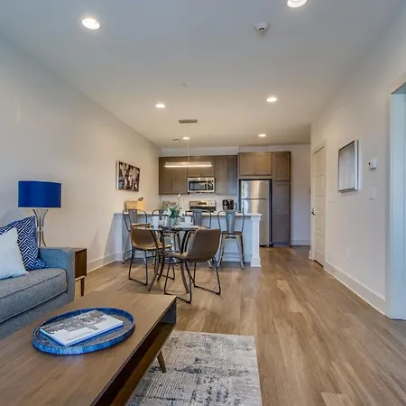 New East Nash - King Bed Short Drive To Dwntwn Apartment Nashville Exterior photo